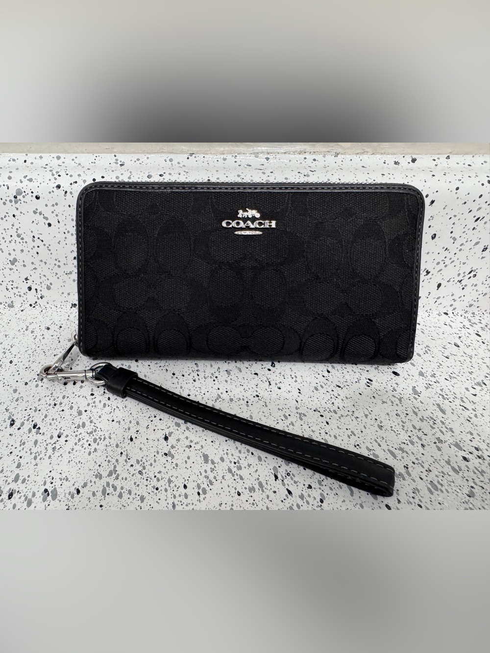 Coach CU150 Long Zip Around Wallet Wristlet Signature Jacquard Black